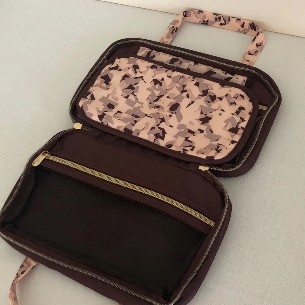 Adrienne Vittadini Cosmetic Bag